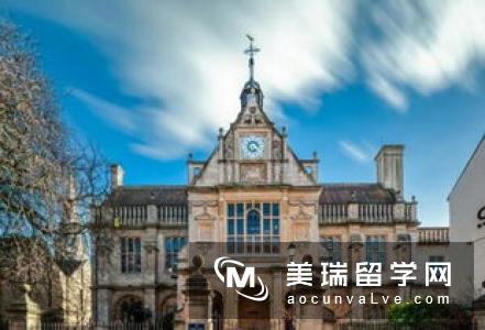 英国留学本科三年与四年有哪些区别?