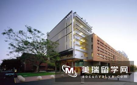 2017澳大利亚留学有哪个学校国际关系学院排名比较好的？