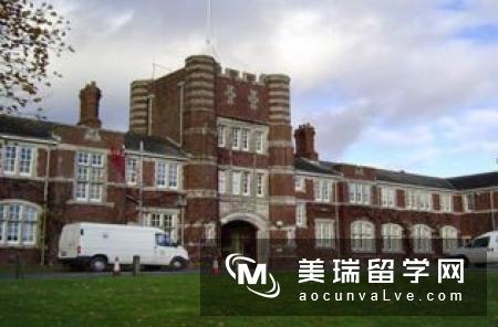 英国普利茅斯大学优势吗？