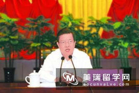 卢靖姗就读的伦敦政治经济学院怎么样？