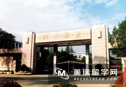 格林多大学校园设施和周边交通