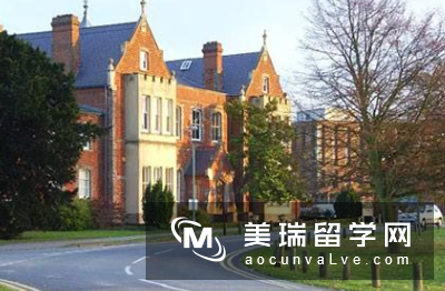 雷丁大学学校坏境好吗?雷丁大学有几个校区?