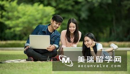 关于出国留学，英国和澳洲你会选择哪个?