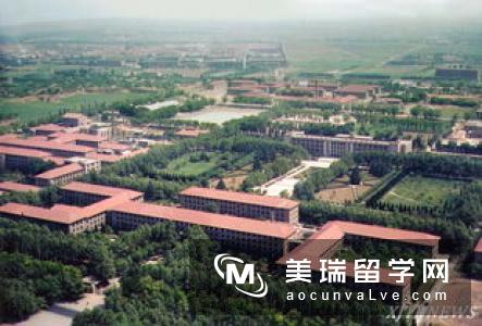 格林多大学校园设施和周边交通