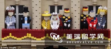 英积木乐园搭出威廉婚礼场景五颜六色的小积木搭出了微缩型的想象中的大婚场景