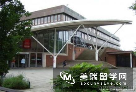 英国牛津布鲁克斯大学留学一年需要多少费用?