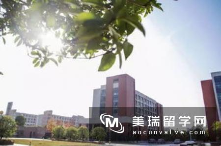 英国大学开学报到与中国大不同