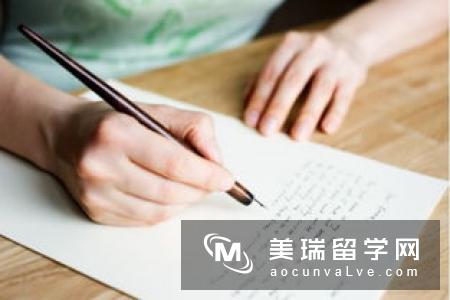 英国本科留学费用清单