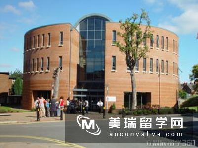 英国曼彻斯特大学和阿斯顿大学哪个比较好?