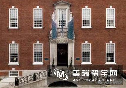 英国牛津布鲁克斯大学留学一年需要多少费用?