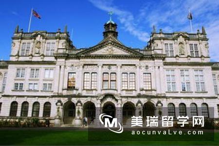 英国留学转专业难吗？