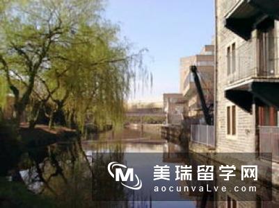 哈德斯菲尔德大学 - University of Huddersfield