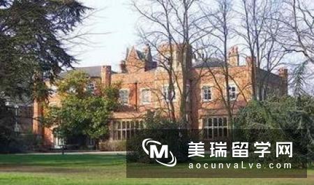 哈德斯菲尔德大学排名情况如何?