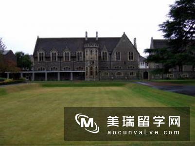 英国西英格兰大学