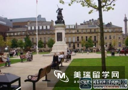 英国留学预科：英国大学学院预科学费