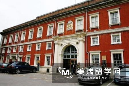 英国伦敦学院