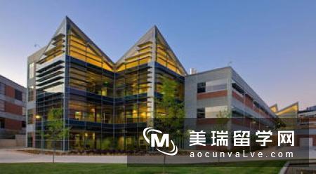 约克圣约翰大学 - York St John University