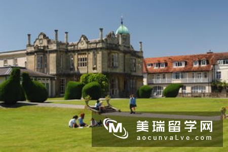 建筑专业留学英国哪个学校好?