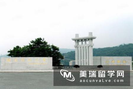 英国爱丁堡大学文学类专业怎么样？
