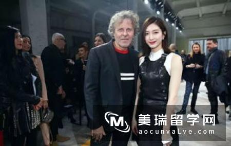 江疏影在花少3里一口流利的外语，她竟然是英国经济硕士?