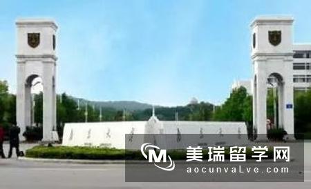 英国带薪实习专业哪些大学提供？