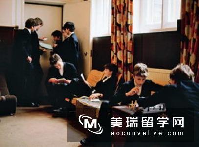 英国大学的奇葩课程 你要不要体验一下?