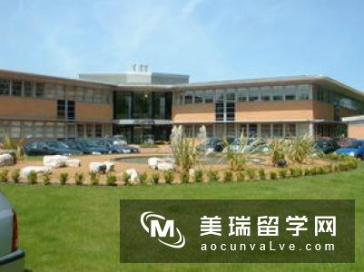 英国中央兰开夏大学留学申请费用及条件