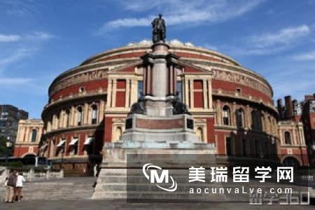 英国留学商科专业王牌大学推荐
